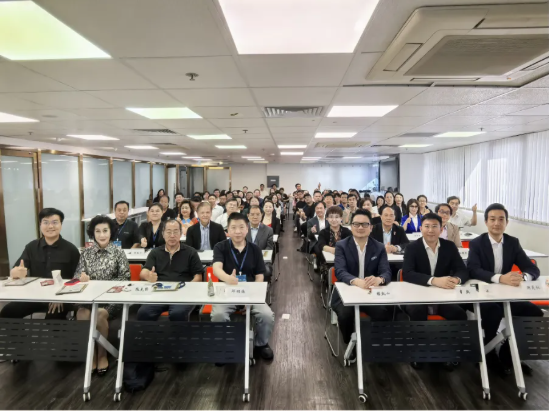 【深港联动】智联深港・科创未来：“AI科技创新与企业服务沙龙”在香港举行